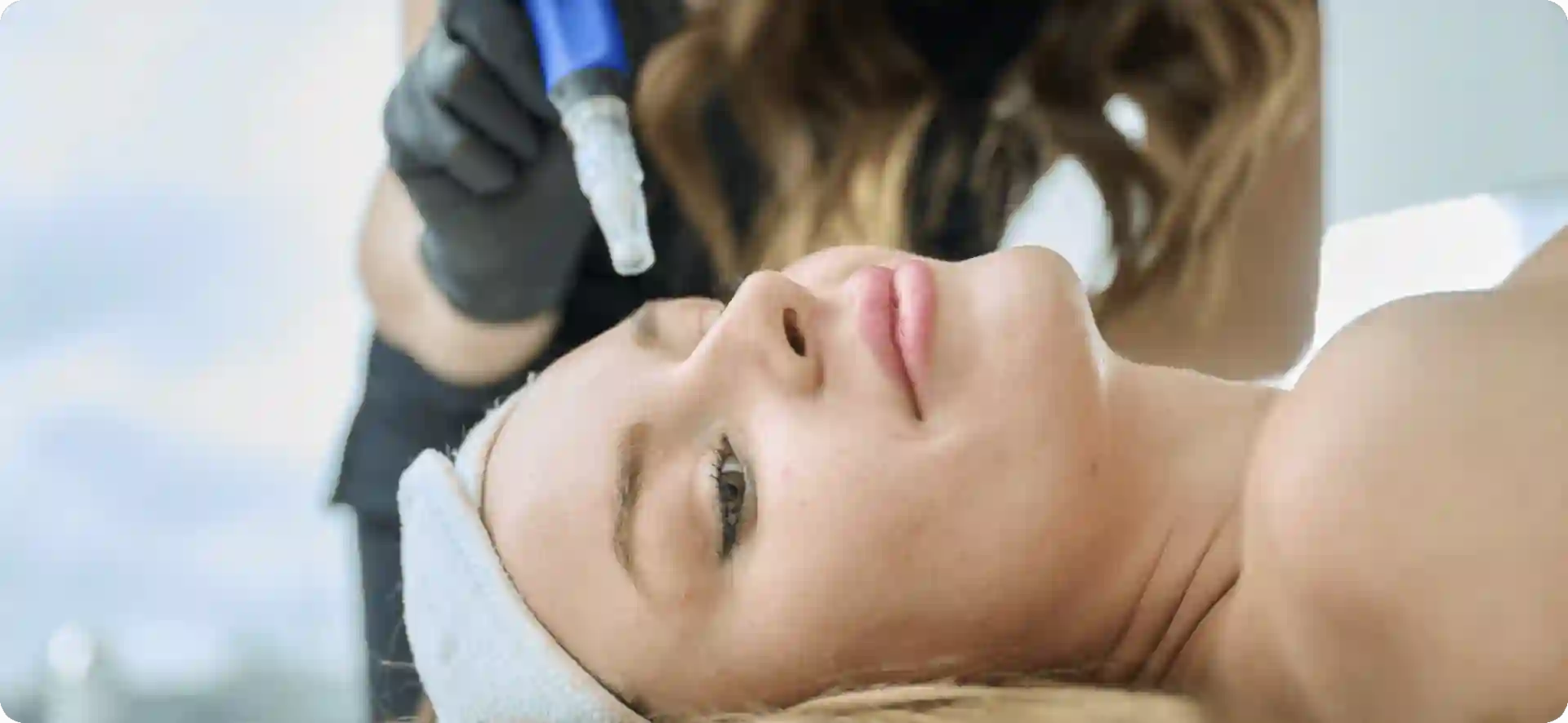 How Do Microneedles Trigger New Collagen and Elastin in Loose Skin Amersham?